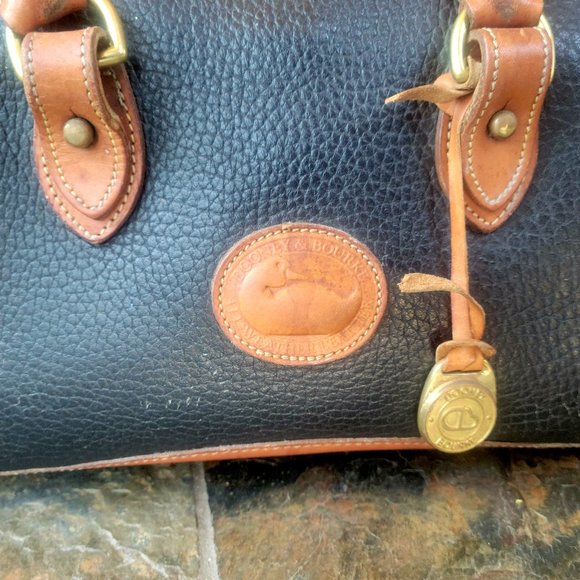 Vintage Dooney & Bourke purse - Picture 2 of 7